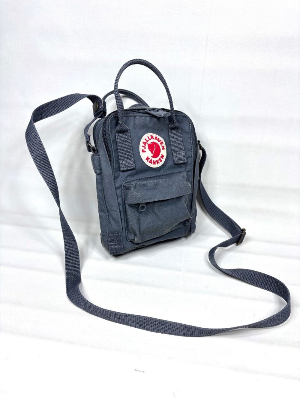Fjallraven Kanken Sling Bag Graphite Gray Crossbody Mini Backpack Purse RN132540